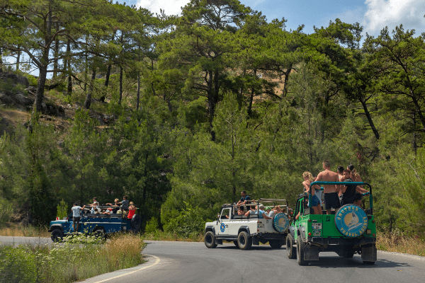 Alanya: Taurus Mountains Jeep Safari & Lunch at Dimcay River - 2