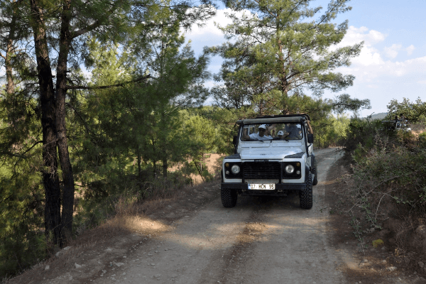 Alanya: Taurus Mountains Jeep Safari & Lunch at Dimcay River - 3