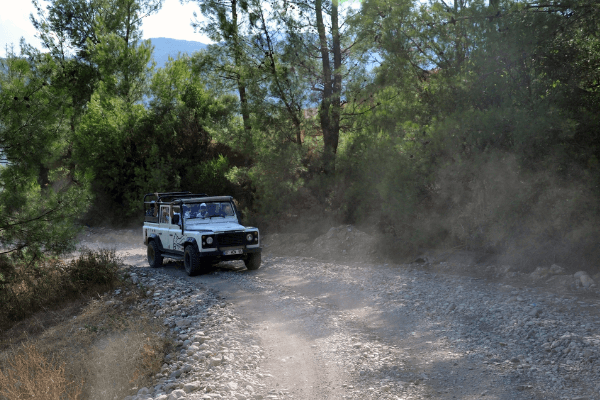 Alanya: Taurus Mountains Jeep Safari & Lunch at Dimcay River - 4